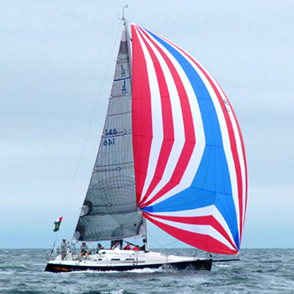 Asymmetrisk spinnaker på langt baugspyd